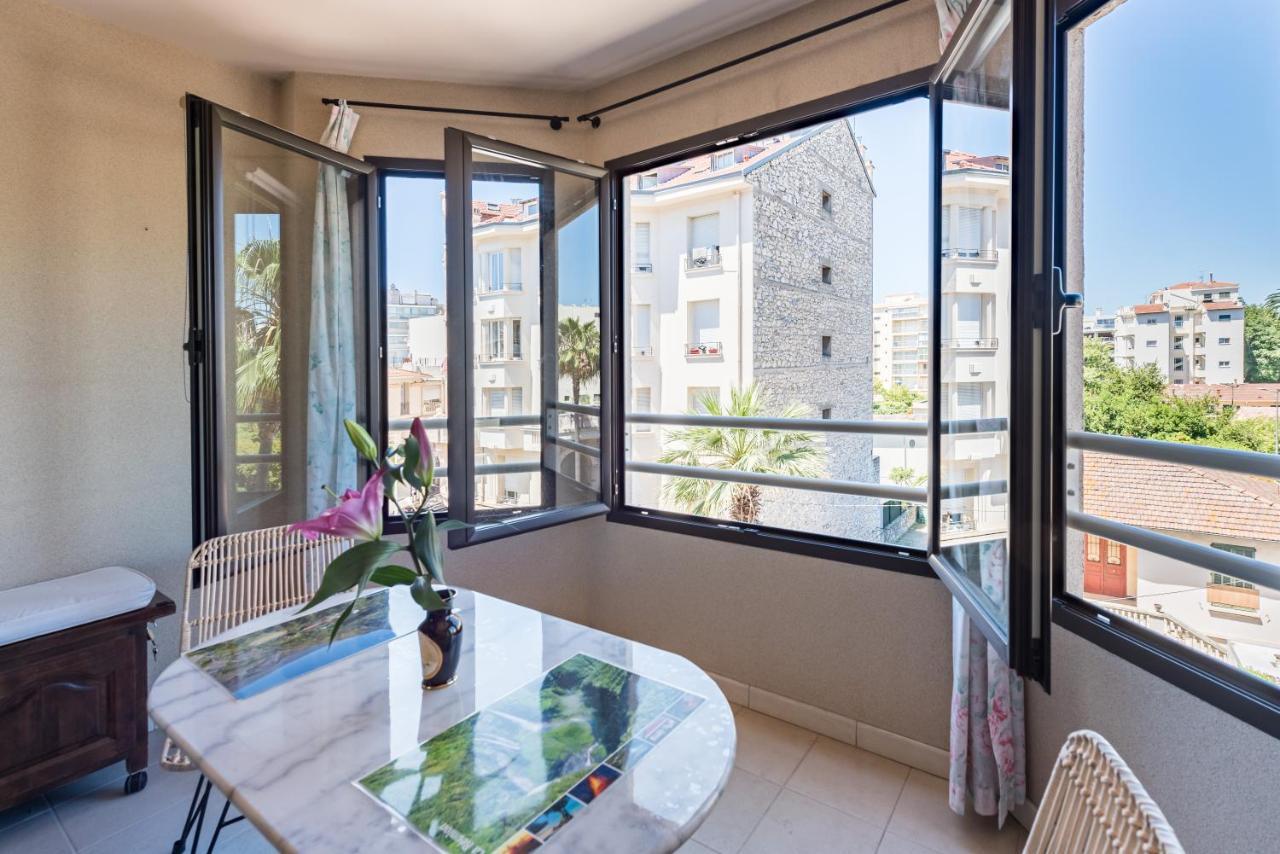 Beau Veranda A Deux Pas De La - Parking Inclus Juan-les-Pins