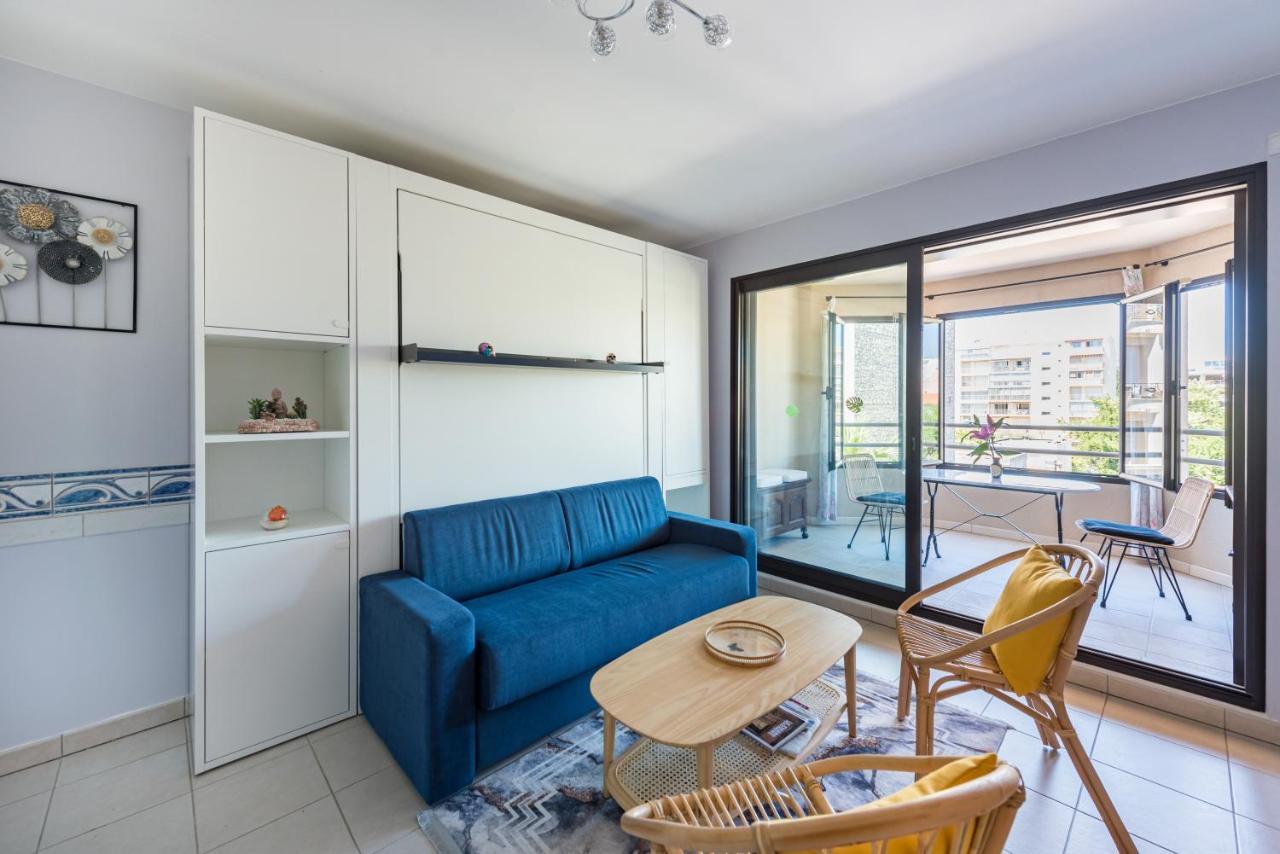 Beau Veranda A Deux Pas De La - Parking Inclus Juan-les-Pins