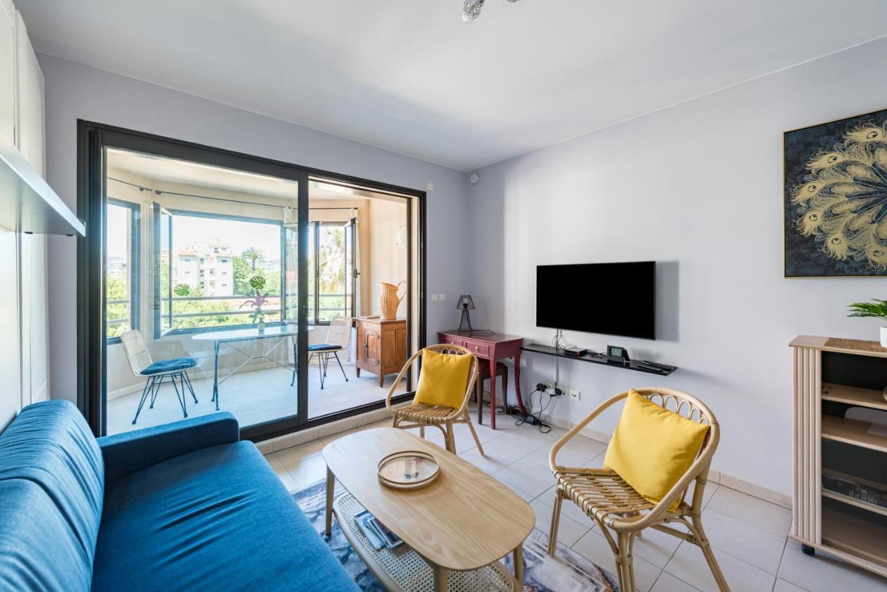 Beau Veranda A Deux Pas De La - Parking Inclus Apartment *